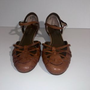 Nickels Soft Size 8 Strap shoe